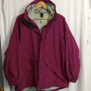 L.L. Bean Stowaway Gore-Tex plum jacket Large
